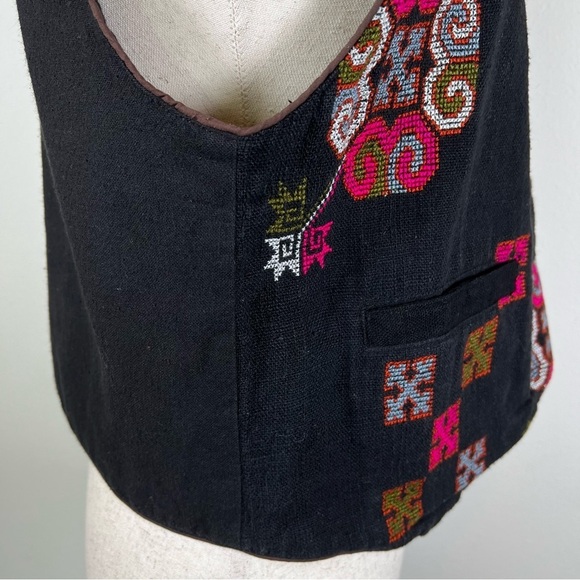 Embroidered Vest Women's Small* Retro Cross Stitch Black Pink Red Granny Core - Picture 9 of 12